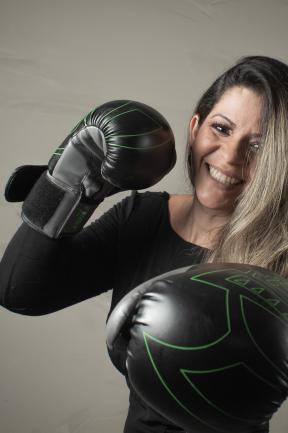 Retrato Profissional | Gisele - Professora de Muay Thai | Estúdio em Contagem